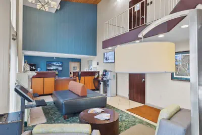 Photo 3 - Best Western Plus The Inn at Hampton