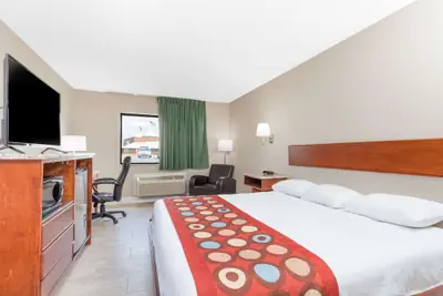 Photo 5 - Super 8 by Wyndham Owensboro
