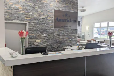 Photo 2 - AmericInn by Wyndham Green Bay Near Stadium