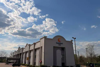 Photo 2 - Comfort Inn Festus - St Louis South