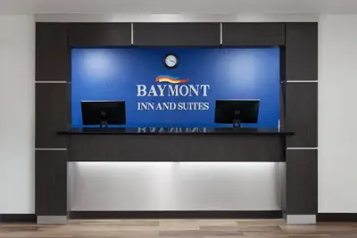 Photo 3 - Baymont by Wyndham Green Bay
