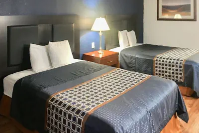 Photo 2 - Rodeway Inn Circleville