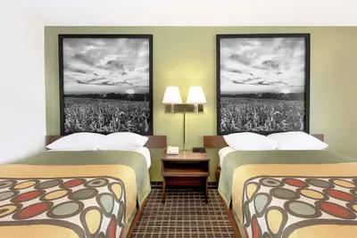 Photo 5 - Super 8 by Wyndham Norfolk