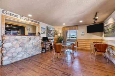 Photo 3 - Super 8 by Wyndham Cody