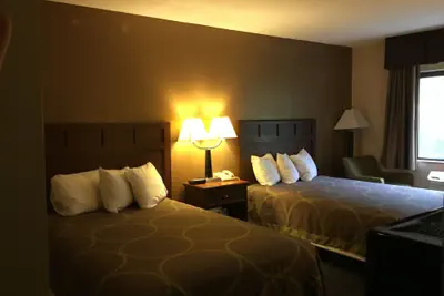 Photo 2 - Super 8 by Wyndham Manchester Airport