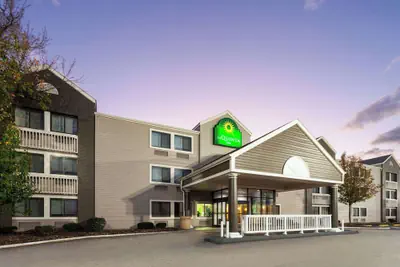 Photo 2 - La Quinta Inn by Wyndham Cleveland Independence