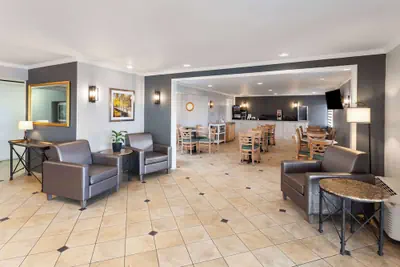 Photo 4 - La Quinta Inn by Wyndham Cleveland Independence