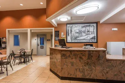 Photo 4 - Super 8 by Wyndham Corvallis