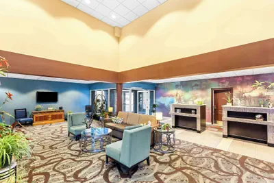 Photo 2 - Best Western Holiday Manor