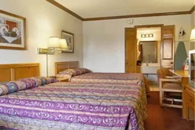 Photo 5 - Indy Speedway Inn