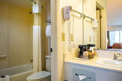 Photo 5 - Americas Best Value Inn & Suites Melbourne