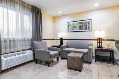Photo 4 - Quality Inn & Suites Lacey Olympia
