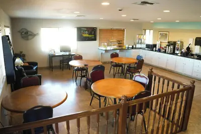 Photo 3 - Sierra Inn