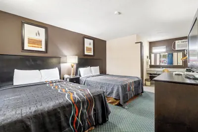 Photo 4 - Economy Inn Barstow
