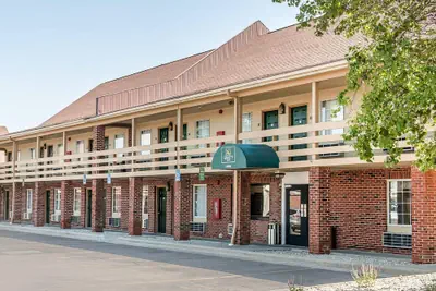 Photo 2 - Quality Inn Findlay