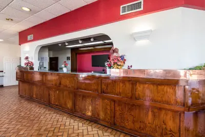 Photo 3 - Econo Lodge Inn & Suites Conference Center