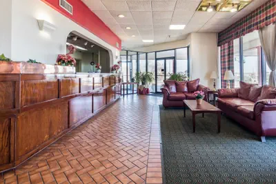 Photo 4 - Econo Lodge Inn & Suites Conference Center