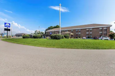Photo 2 - Americas Best Value Inn McMinnville