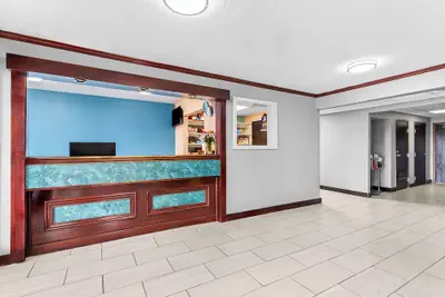 Photo 4 - Americas Best Value Inn McMinnville