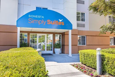 Photo 2 - Sonesta Simply Suites Memphis