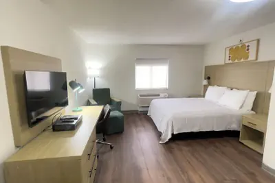 Photo 4 - Sonesta Simply Suites Memphis