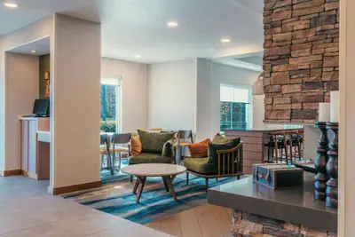 Photo 3 - Fairfield Inn & Suites by Marriott Atlanta Kennesaw