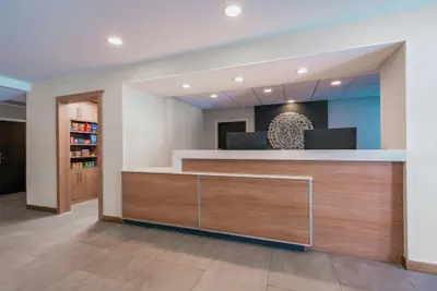 Photo 4 - Fairfield Inn & Suites by Marriott Atlanta Kennesaw