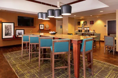 Photo 5 - Hampton Inn Greensboro-Airport