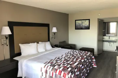 Photo 4 - Red Roof Inn Greenville, NC