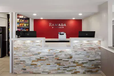 Photo 3 - Ramada by Wyndham Medford Airport North