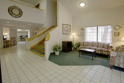 Photo 3 - Americas Best Value Inn Addison Dallas