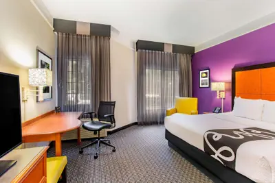 Photo 5 - La Quinta Inn & Suites by Wyndham Raleigh Durham Intl AP