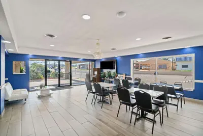 Photo 3 - Americas Best Value Inn & Suites Brenham