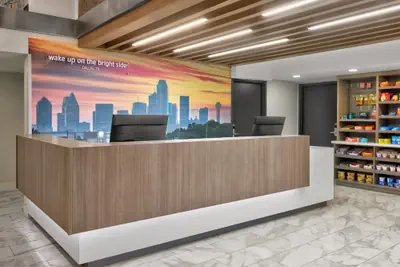 Photo 3 - La Quinta Inn & Suites by Wyndham Dallas I-35 Walnut Hill Ln