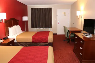 Photo 4 - STUDIOS & SUITES 4 LESS CHESAPEAKE