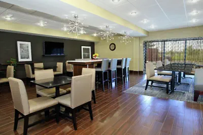Photo 5 - Hampton Inn Ashtabula