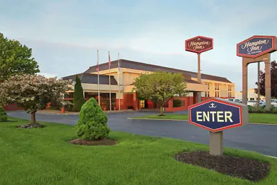 Photo 2 - Hampton Inn Ashtabula