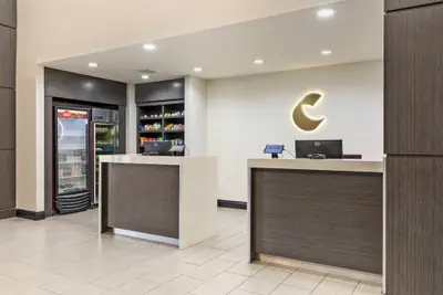 Photo 4 - Comfort Inn & Suites Irving Las Colinas DFW