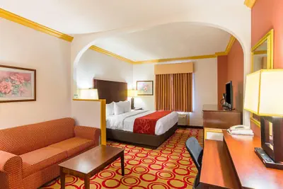 Photo 2 - Quality Suites Lubbock Southwest