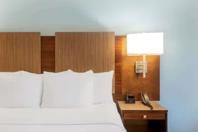 Photo 5 - La Quinta Inn & Suites by Wyndham Aberdeen-APG