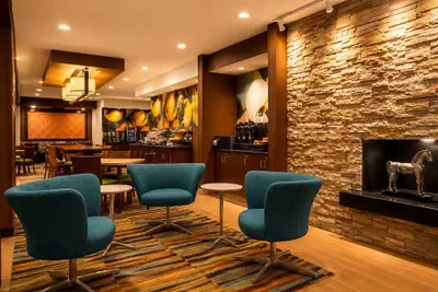 Photo 5 - Comfort Inn & Suites Texas City I-45