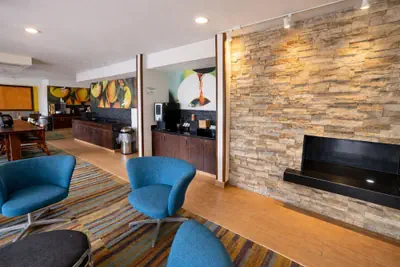 Photo 4 - Comfort Inn & Suites Texas City I-45