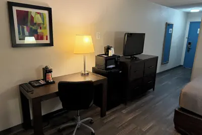 Photo 5 - Quality Inn and Suites Livonia