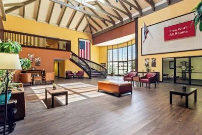 Photo 5 - HomeTowne Studios by Red Roof Ridgecrest
