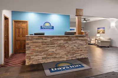 Photo 4 - Days Inn by Wyndham Hutchinson