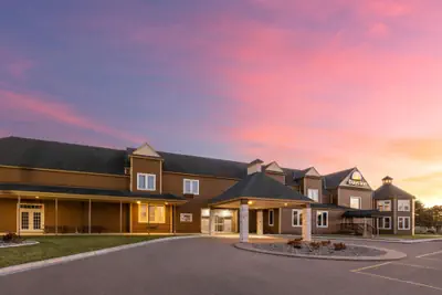 Photo 2 - Days Inn by Wyndham Hutchinson