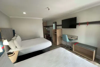 Photo 5 - The Midtowner Hotel, SureStay Collection by Best Western