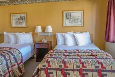 Photo 3 - California Suites Hotel