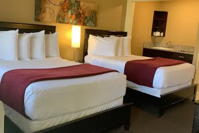 Photo 4 - California Suites Hotel