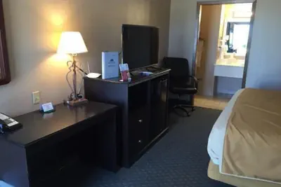 Photo 2 - Americas Best Value Inn York